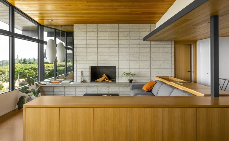 Beautiful Delphi Glass Ideas for Stunning Home Decor